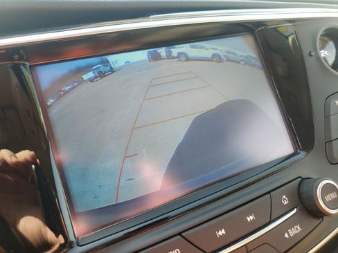 Used 2020 Buick Envision Premium image 23
