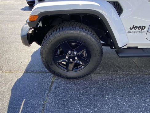 Used 2021 Jeep Gladiator Sport image 26
