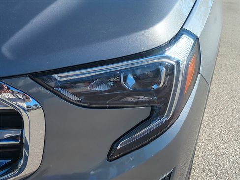 Used 2021 GMC Terrain SLT w/ LPO, Floor Liner Package image 11