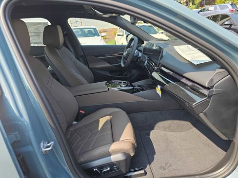 Used 2026 BMW i5 eDrive40 image 10