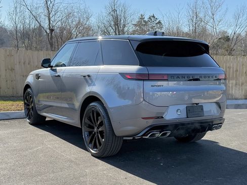New 2025 Land Rover Range Rover Sport Dynamic SE image 3