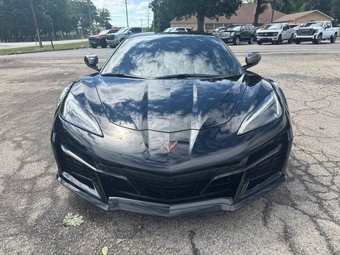 Used 2025 Chevrolet Corvette Z06 w/ Stealth Interior Trim Package RWD image 8