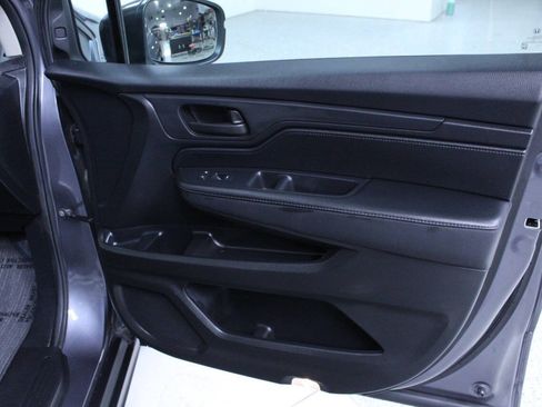 Used 2025 Honda Odyssey EX-L image 17