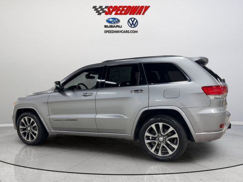 Used 2018 Jeep Grand Cherokee Overland AWD/4WD image 9