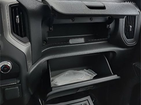 Used 2024 GMC Sierra 2500 Pro w/ Convenience Package image 23