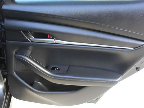 Used 2023 MAZDA MAZDA3 s FWD image 16