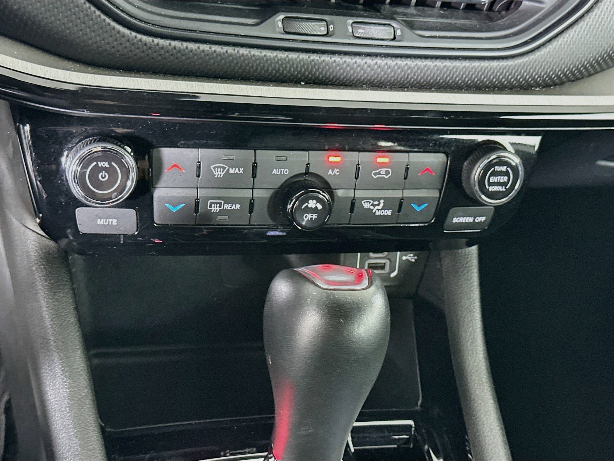 Used 2025 Jeep Compass Trailhawk AWD/4WD image 23