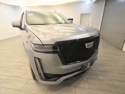 Used 2023 Cadillac Escalade Sport Platinum w/ LPO, ONYX Package AWD/4WD image 7