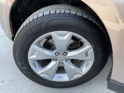 Used 2015 Subaru Forester 2.5i Premium image 39