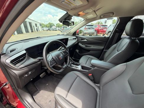 Used 2024 Buick Encore GX Sport Touring FWD image 10