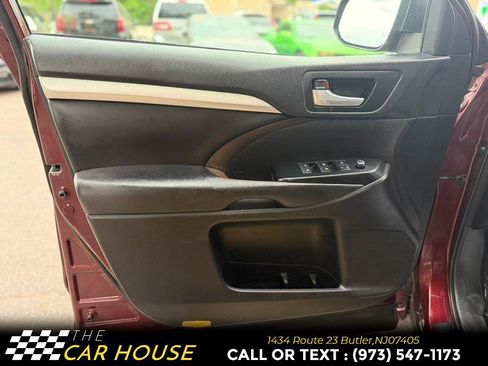 Used 2018 Toyota Highlander XLE w/ Protection Package #3 AWD/4WD image 14