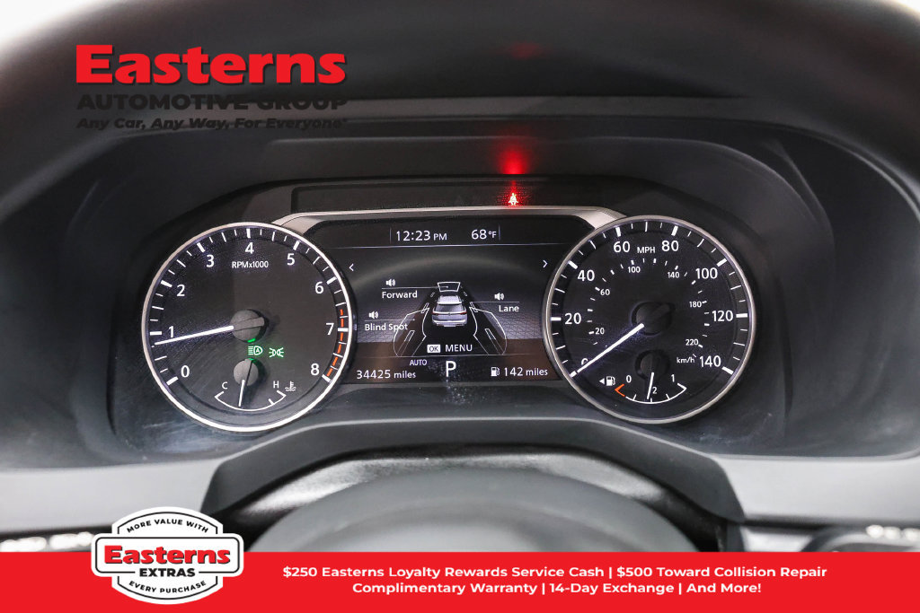 Used 2023 Nissan Pathfinder S AWD/4WD image 19