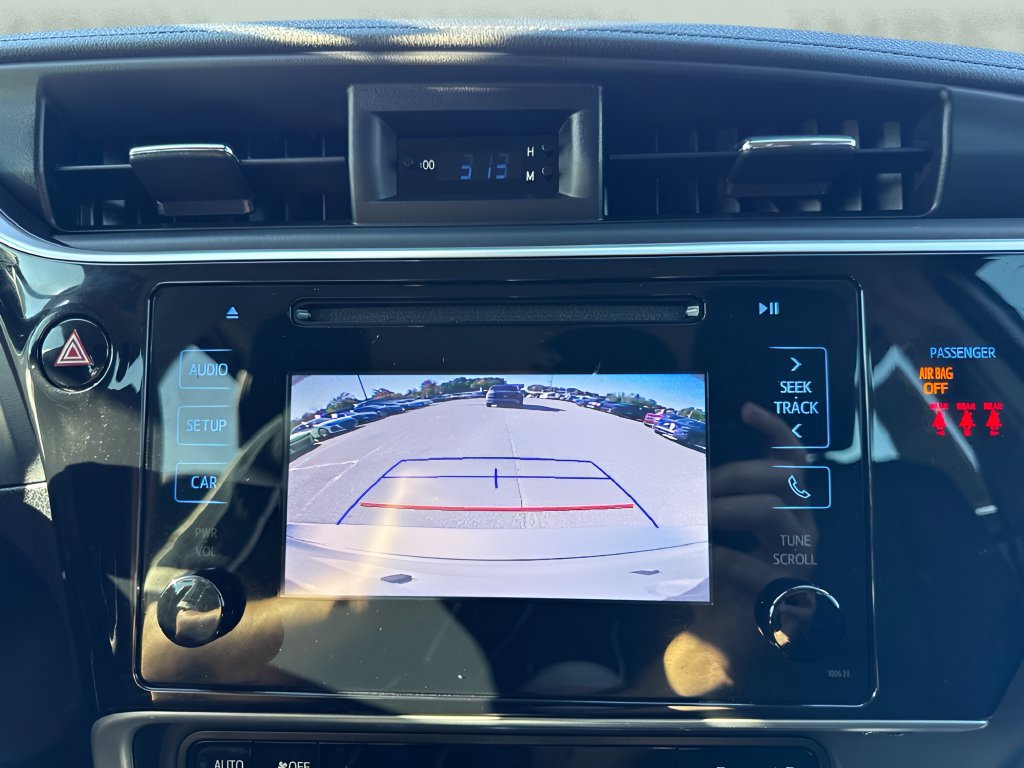 Used 2019 Toyota Corolla SE FWD image 17
