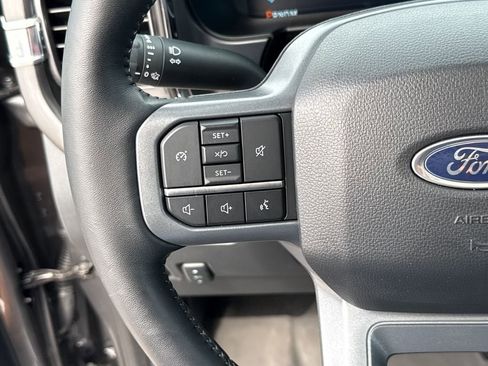 Used 2023 Ford F350 Lariat w/ Chrome Package image 17