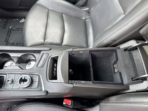 Used 2024 Cadillac XT6 Premium Luxury image 24