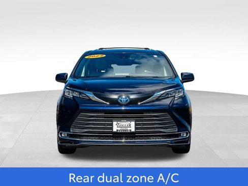 Certified 2022 Toyota Sienna XLE image 2