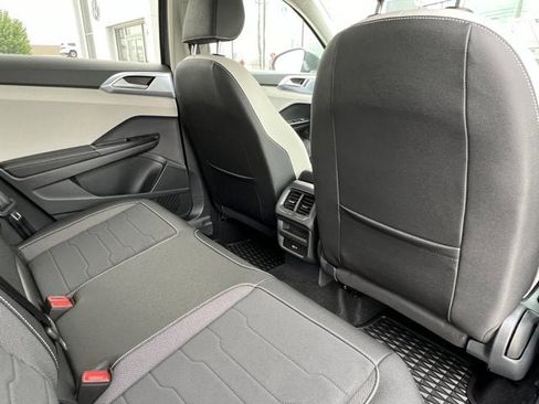 New 2025 Volkswagen Taos SE image 35