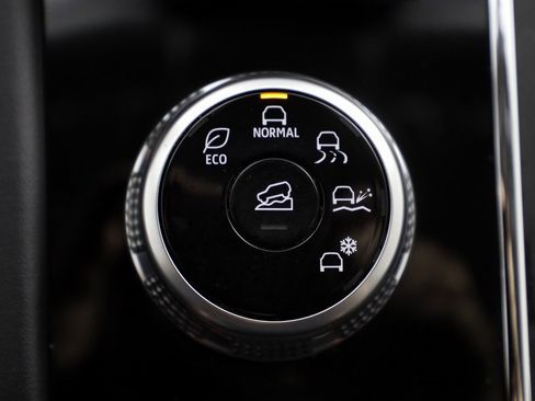 Used 2023 Mitsubishi Outlander SE image 36