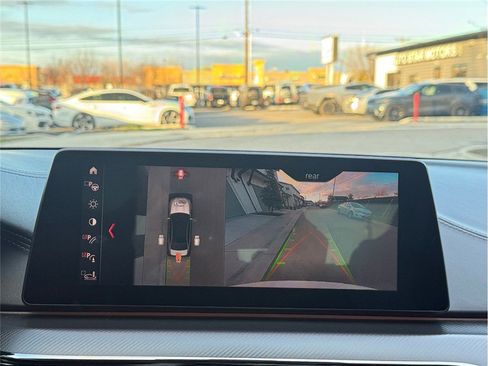 Used 2019 BMW M5 w/ Executive Package image 17