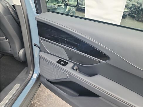 New 2026 Lincoln Nautilus Premier image 20