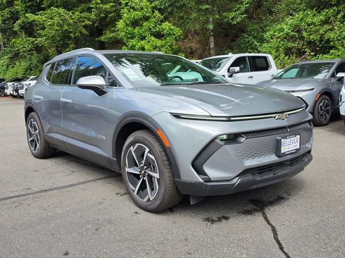New 2026 Chevrolet Equinox EV LT AWD/4WD image 7