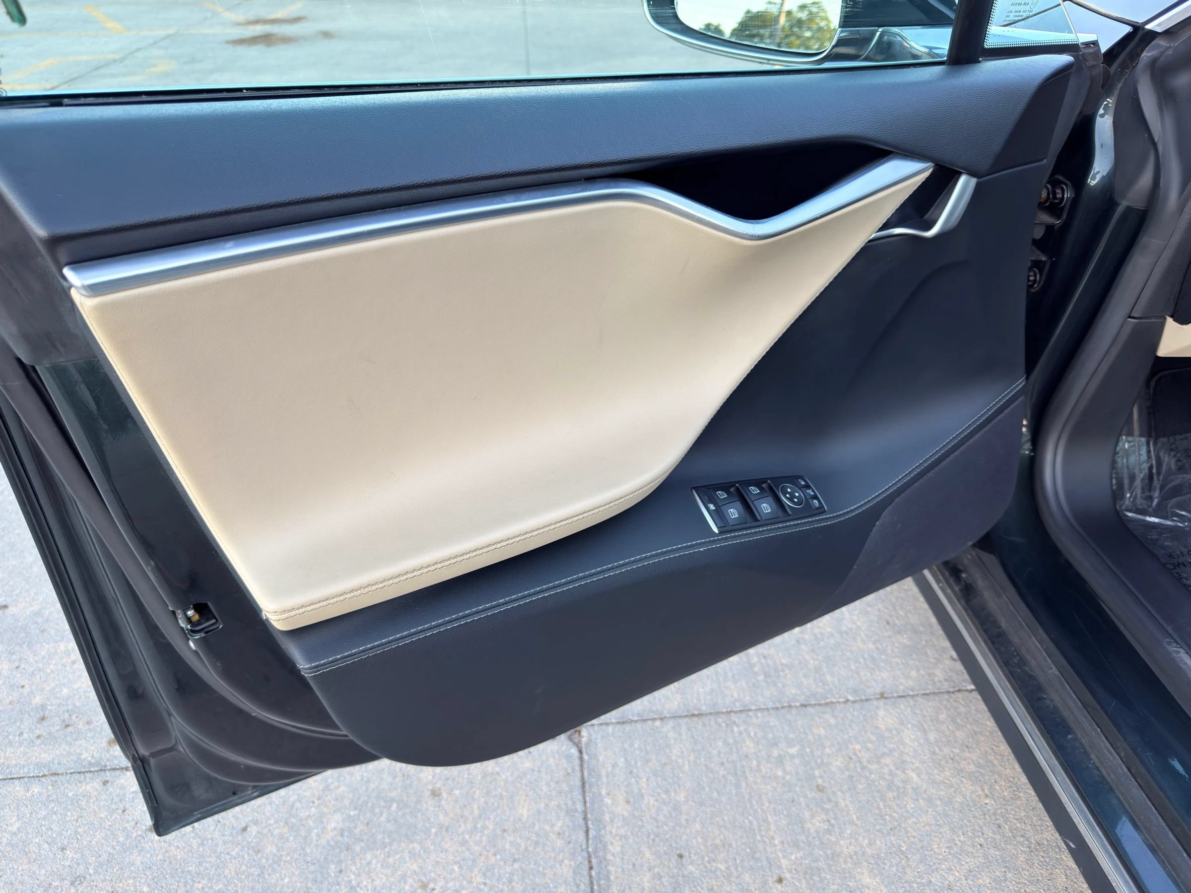 Used 2013 Tesla Model S RWD image 27