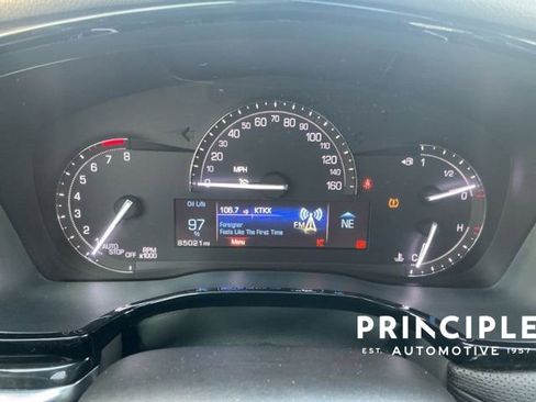 Used 2017 Cadillac XT5 Luxury w/ Driver Awareness Package image 13