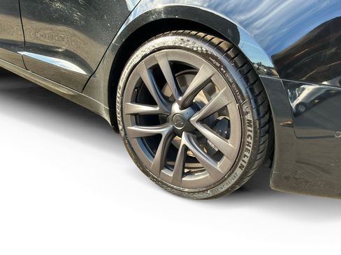 Used 2022 Tesla Model S image 10