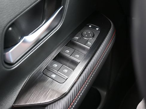 Used 2025 Nissan Kicks SR FWD image 25