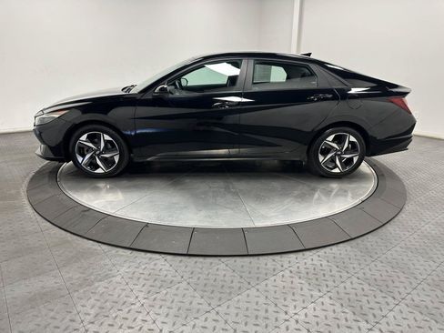 Used 2023 Hyundai Elantra SEL w/ Convenience Package FWD image 8