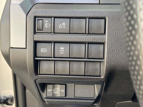 Used 2025 Toyota Tacoma SR5 AWD/4WD image 26