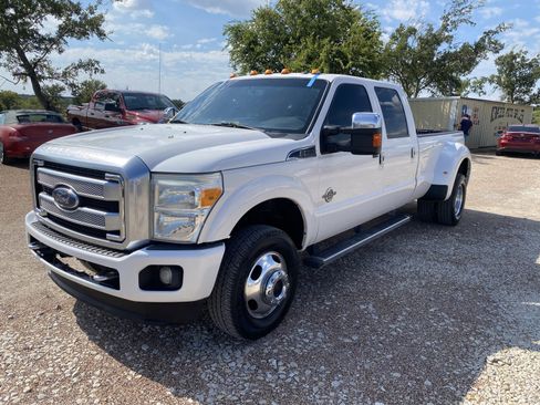 Used 2015 Ford F350 Platinum image 1