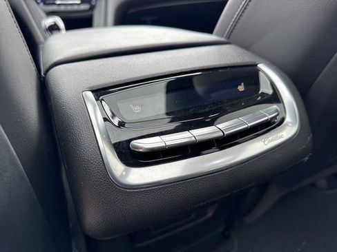 Used 2023 Cadillac XT6 Sport w/ Technology Package image 13