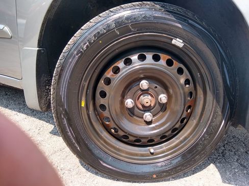 Used 2011 Nissan Sentra 2.0 S w/ Convenience Pkg image 17