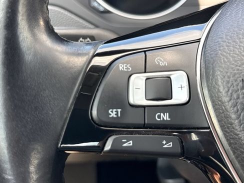 Used 2015 Volkswagen Jetta SE FWD image 25