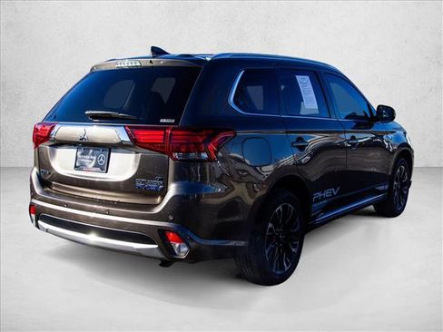Used 2018 Mitsubishi Outlander GT image 5