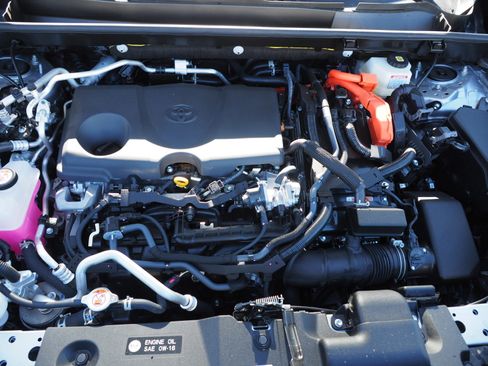 Used 2025 Toyota RAV4 XSE image 9