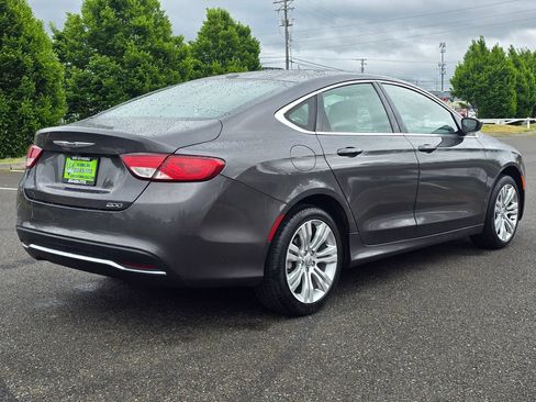 Used 2015 Chrysler 200 Limited w/ Convenience Group FWD image 5