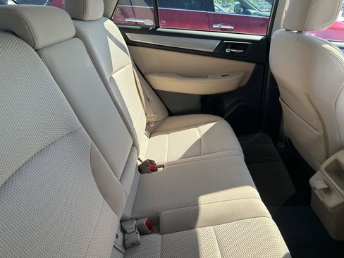 Used 2019 Subaru Outback 2.5i Premium image 16