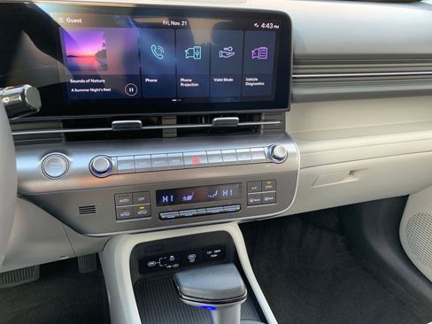 Used 2025 Hyundai Kona SEL image 18