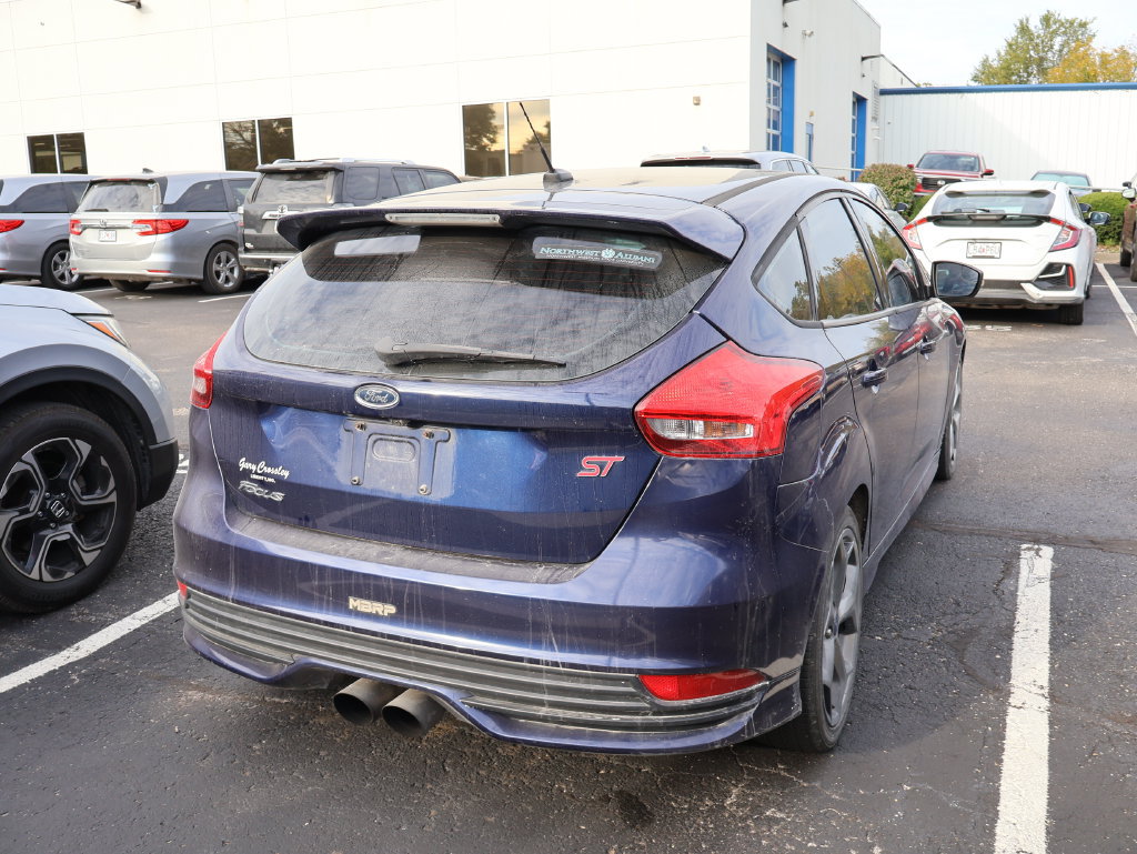 Used 2017 Ford Focus ST FWD image 7