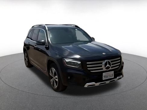 Used 2024 Mercedes-Benz GLB 250 image 3