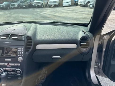 Used 2005 Mercedes-Benz SLK 350 image 24