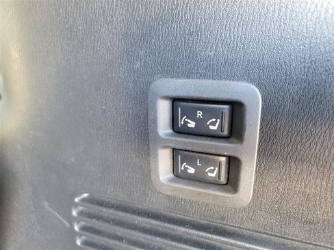 Used 2018 Nissan Armada Platinum w/ Captain Seat Package image 53