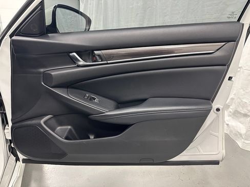 Used 2018 Honda Accord Sport image 51