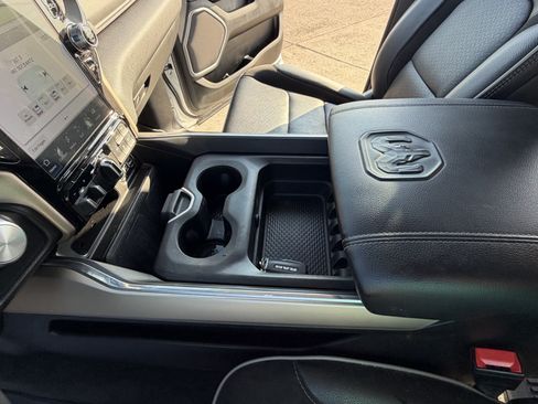 Used 2022 RAM 1500 Laramie AWD/4WD image 40