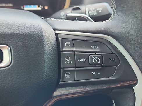 Used 2022 Jeep Grand Cherokee L Laredo AWD/4WD image 19