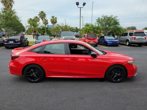 Used 2025 Honda Civic Sport image 5