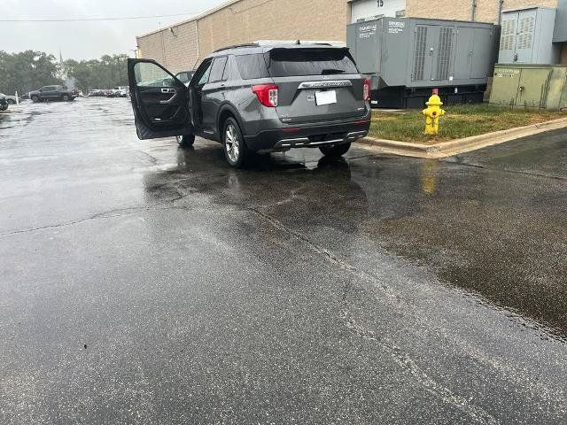 Certified 2023 Ford Explorer XLT w/ Equipment Group 202A AWD/4WD image 7