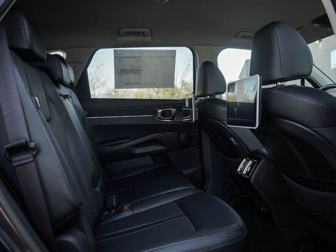 New 2026 Kia Sorento S image 12